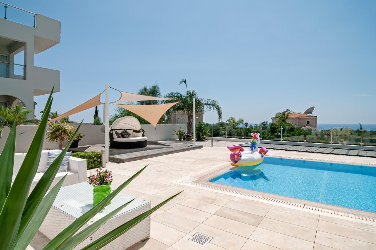 Villa Verdi: Luxury Villa With Private Pool Peyia Dış mekan fotoğraf