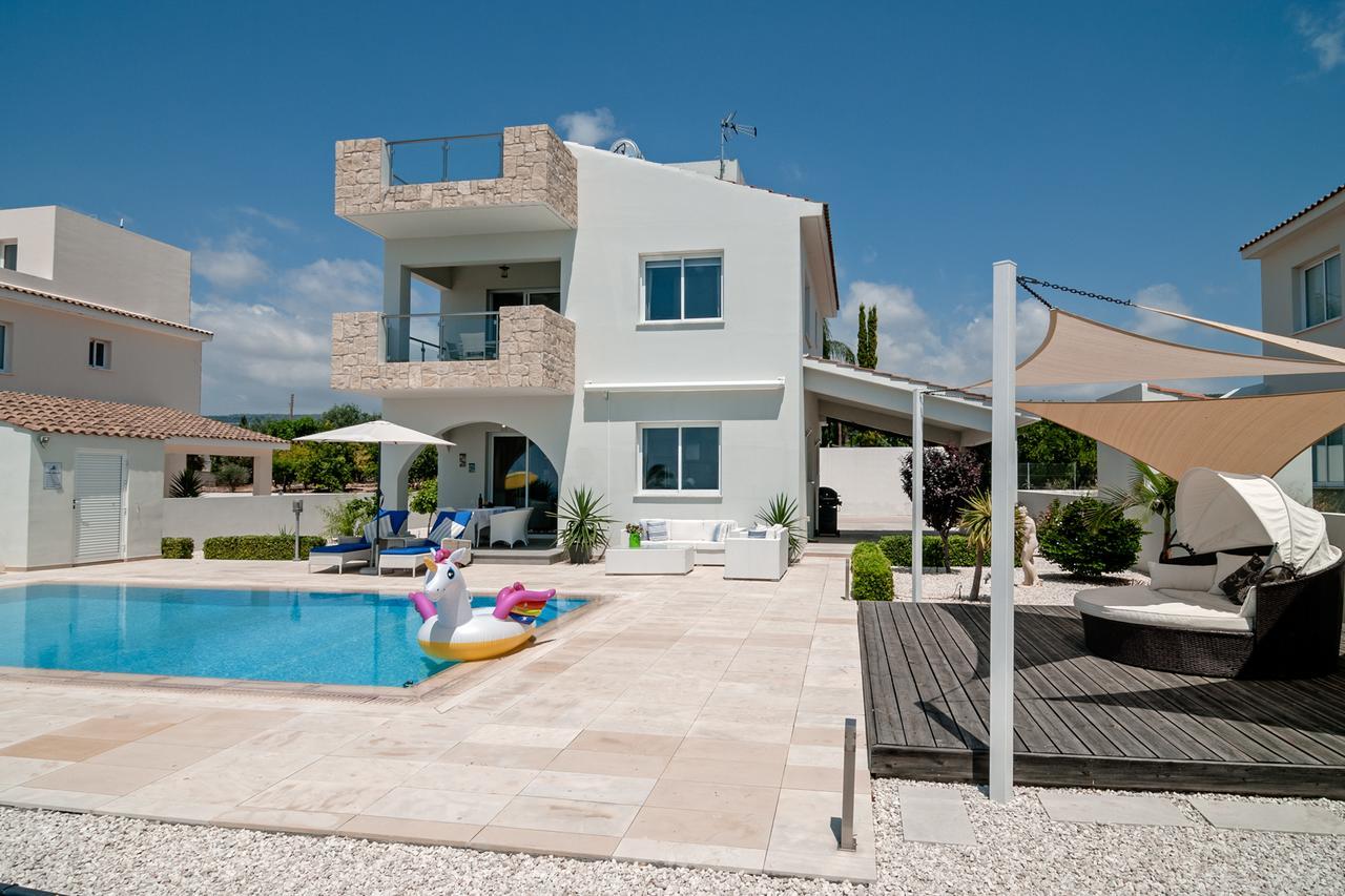 Villa Verdi: Luxury Villa With Private Pool Peyia Dış mekan fotoğraf